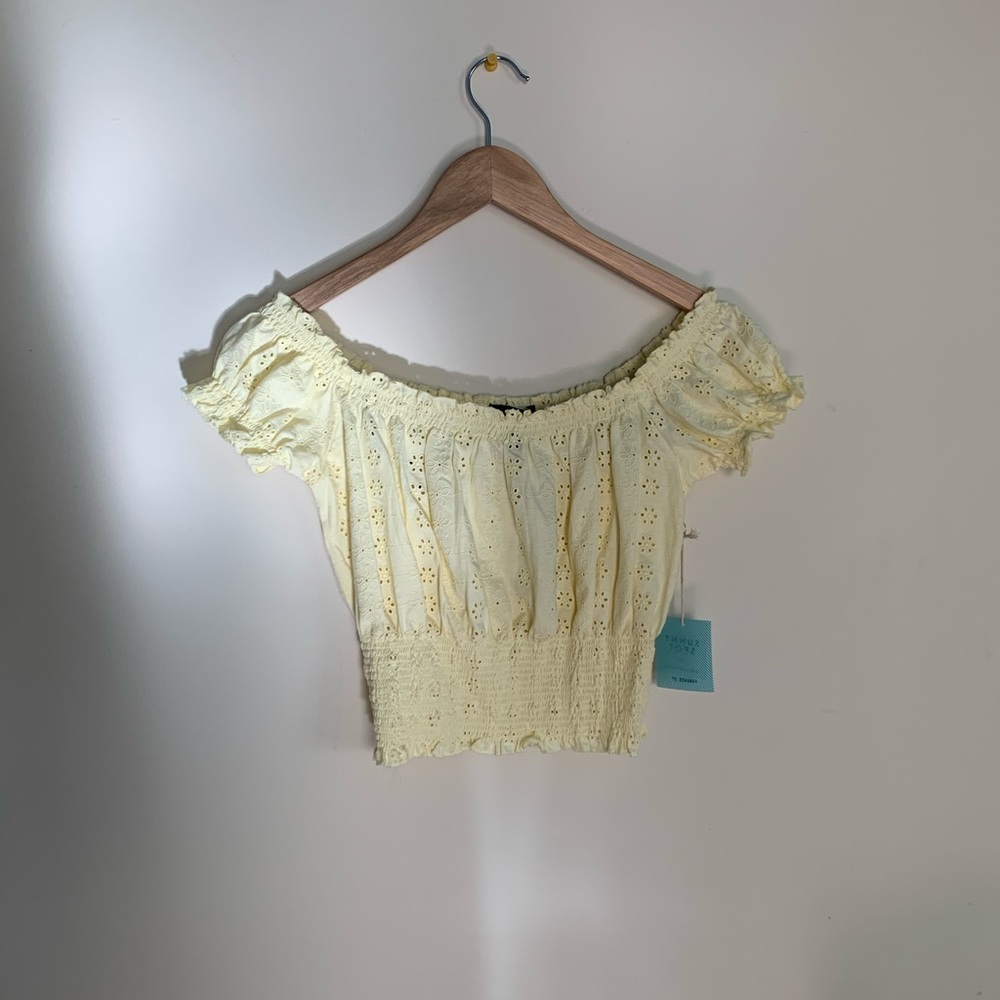 CROP TOP